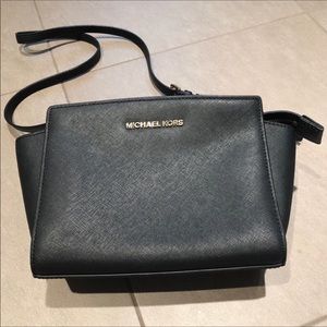 Michael Kors Medium Selma Crossbody Bag